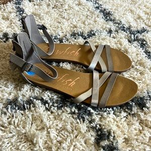 NWT Blowfish Malibu Strappy Zip Back Sandals 7.5